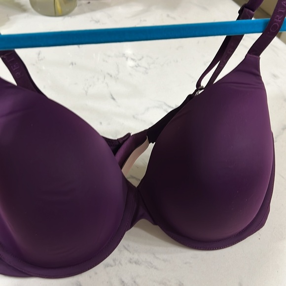 Victoria’s Secret Bra - Picture 8 of 10